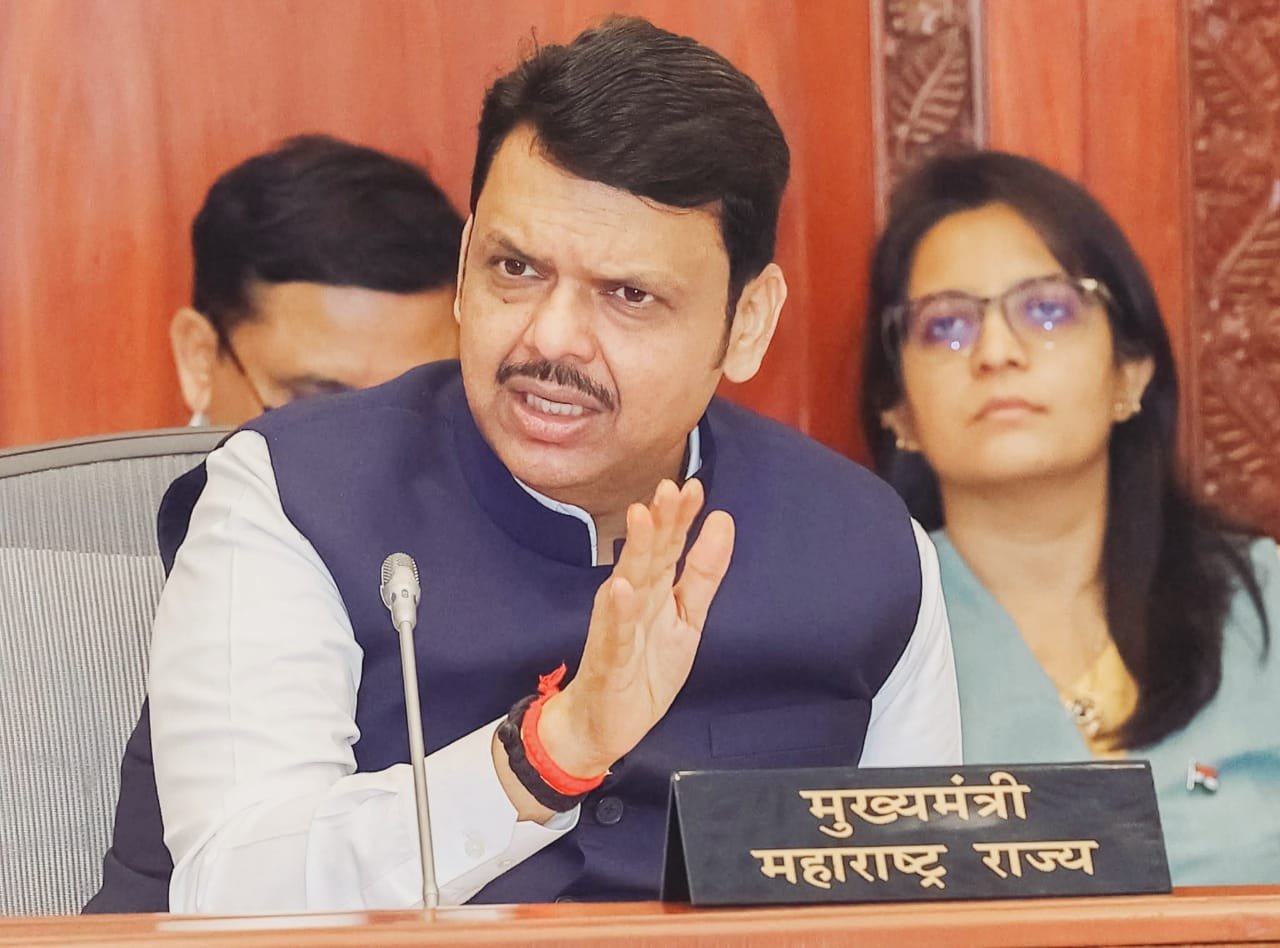 नासिक में टाइम पास कर रही फडणवीस सरकार : महाराष्ट्र के कारण बिहार में हारेगी बीजेपी 1 नासिक में टाइम पास कर रही फडणवीस सरकार : महाराष्ट्र के कारण बिहार में हारेगी बीजेपी | New India Times