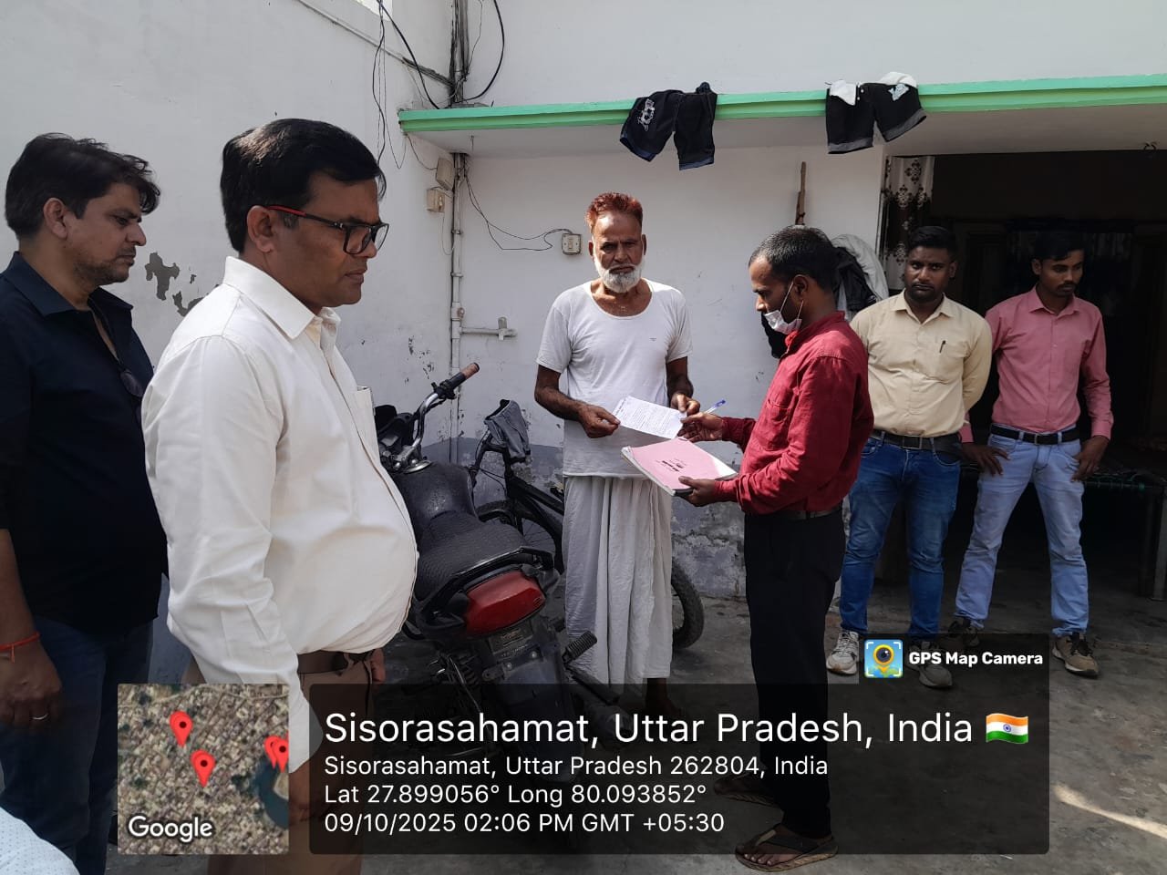 सिसौरा नासिर में स्वास्थ्य विभाग की टीम का निरीक्षण: घरों में मिला मच्छर का लार्वा, 12 लोगों को नोटिस जारी | New India Times