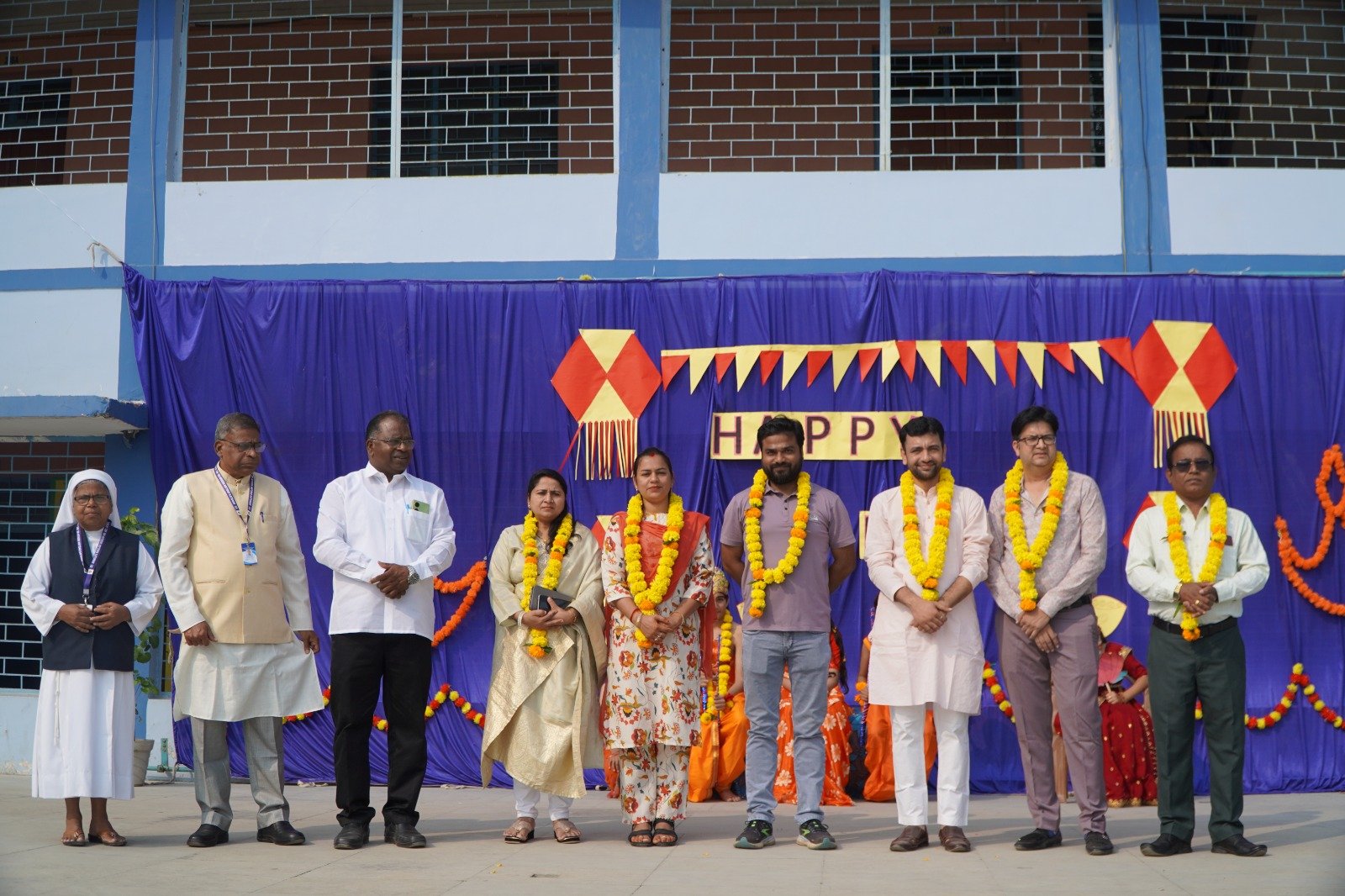 संत अर्नोल्ड स्कूल, मेघनगर में दीपावली उत्सव रंगारंग सांस्कृतिक कार्यक्रम एवं रंगोली प्रतियोगिता के साथ सम्पन्न | New India Times