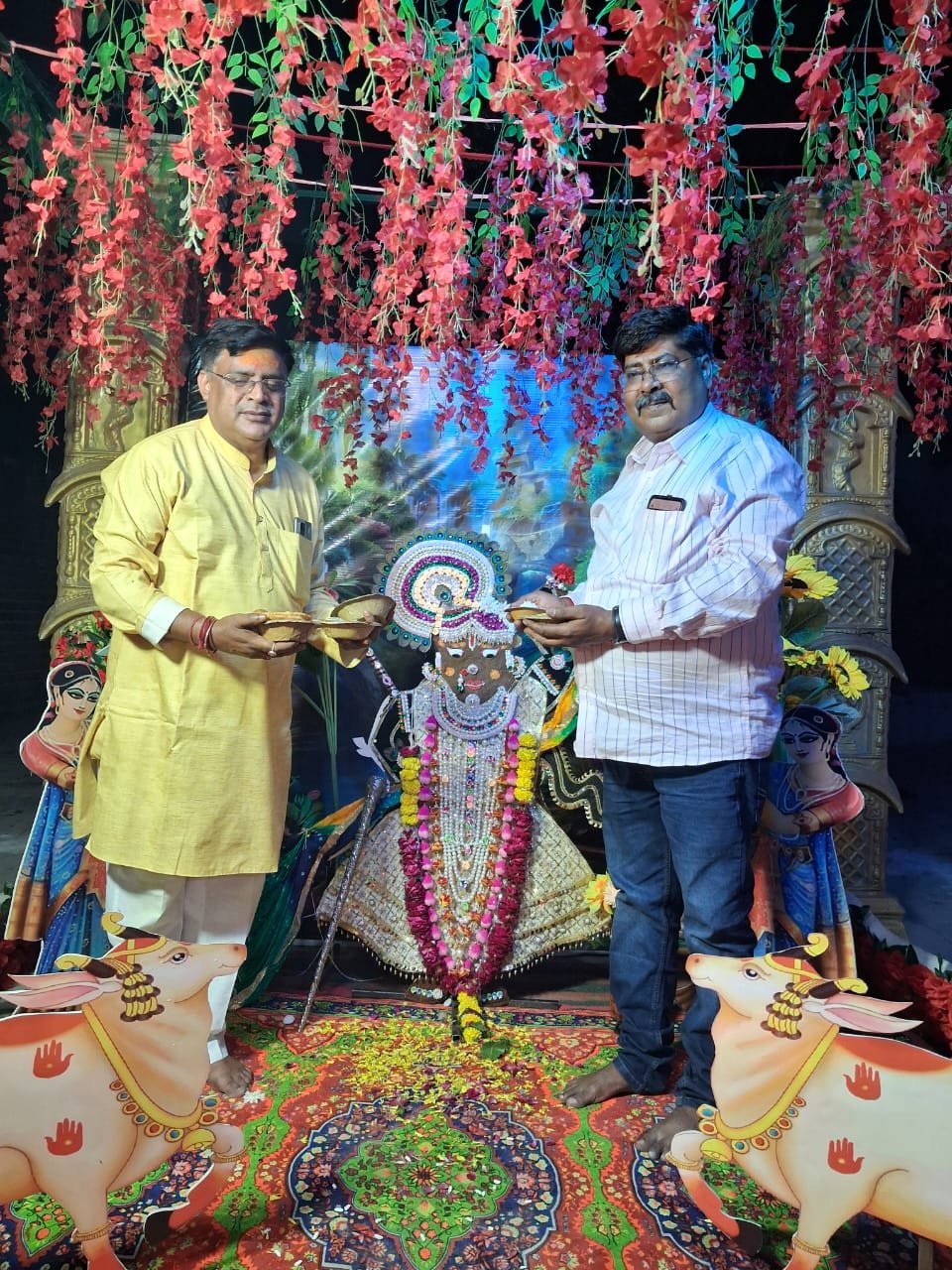 छटा तेरी तीन लोक से न्यारी: श्रद्धा-भक्ति के साथ हुआ गिर्राज पूजन व अन्नकूट महोत्सव | New India Times