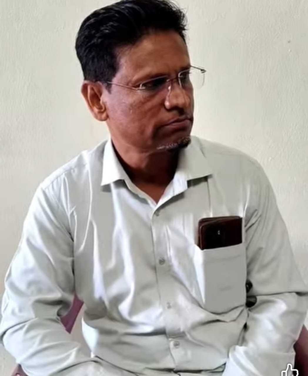 देवरी के शिक्षक ज़बूर अहमद तड़वी के निलंबन के तरीके पर सवाल- सामाजिक संस्थाओं ने मीडिया की भूमिका पर उठाई आपत्ति | New India Times