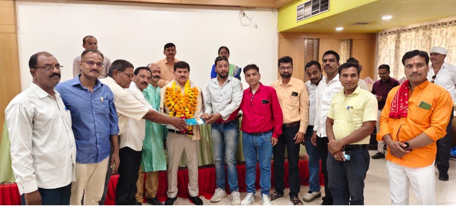 पांढुरना में कलेक्टर अजय देव शर्मा की विदाई समारोह एवं स्नेह सम्मेलन का आयोजन | New India Times