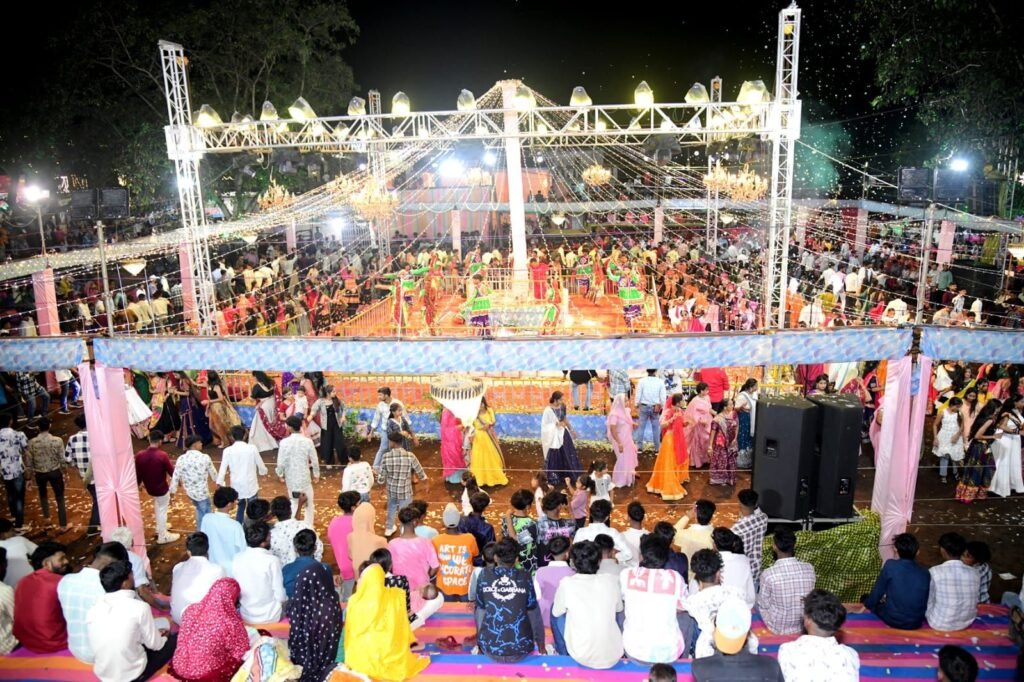 फुटतालाब में भक्ति का अद्भुत संगम, माँ की आराधना में उमड़ा आस्था का सैलाब | New India Times