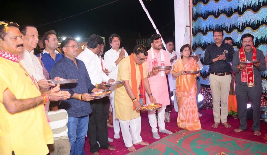 फुटतालाब में भक्ति का अद्भुत संगम, माँ की आराधना में उमड़ा आस्था का सैलाब | New India Times