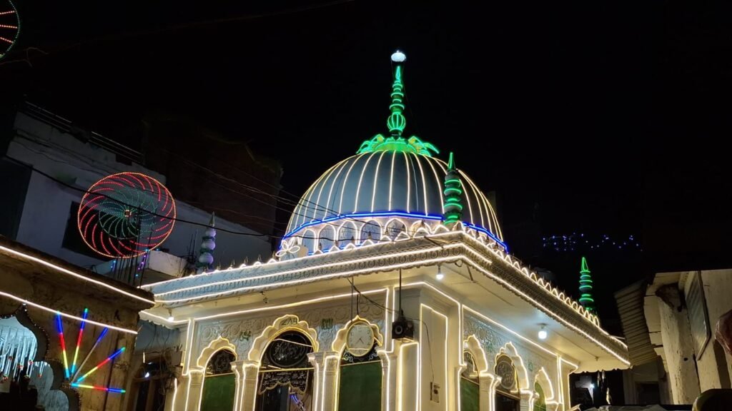 ख़्वाजा अब्दुस्सलाम चिश्ती का 35वां वार्षिक उर्स मुबारक संपन्न, प्रदेशभर से पहुँचे ज़ायरीन — शायर नैयर दमोही की वर्षी पर नातिया मुशायरा आयोजित | New India Times