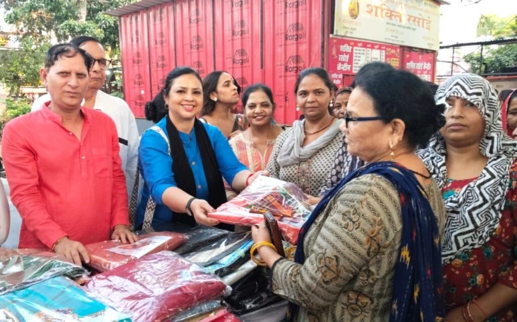 ब्रज यातायात एवं पर्यावरण जनजागरूकता समिति ने जिला अस्पताल में जरूरतमंदों को दी मुस्कान | New India Times