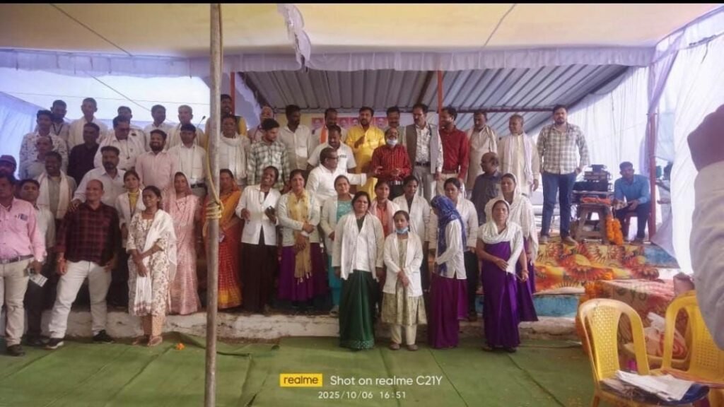 खिड़कीकनेरी के स्वास्थ्य शिविर में ग्रामीणों ने लिया स्वास्थ्य लाभ, तीन गंभीर मरीज रेफर | New India Times