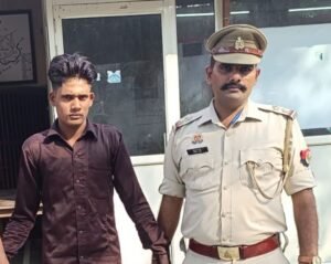 युवती को बहला-फुसलाकर भगाने वाला आरोपी गिरफ्तार, पॉक्सो एक्ट की धाराएं बढ़ाई गईं 2 युवती को बहला-फुसलाकर भगाने वाला आरोपी गिरफ्तार, पॉक्सो एक्ट की धाराएं बढ़ाई गईं | New India Times