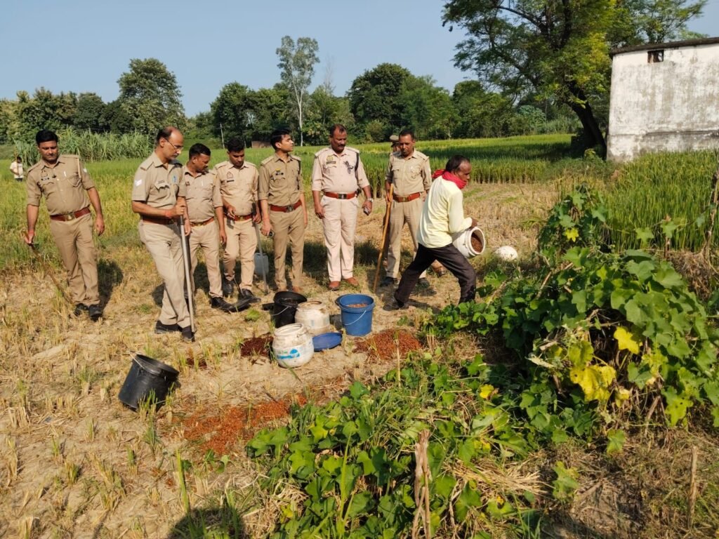 मिश्रौलिया पुलिस व आबकारी टीम ने संयुक्त अभियान में नष्ट किया दो क्विंटल लहन 2 मिश्रौलिया पुलिस व आबकारी टीम ने संयुक्त अभियान में नष्ट किया दो क्विंटल लहन | New India Times