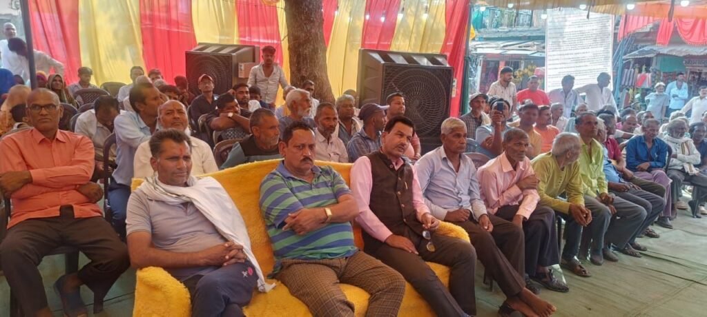 झिन्ना में छठवें दिन भी जारी आमरण अनशन, 15 मांगों व 35 शिकायतों को लेकर ग्रामवासी डटे | New India Times