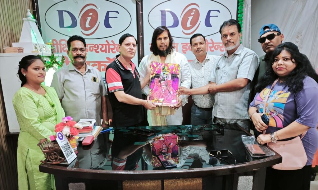 बॉलीवुड अभिनेता गौरव कुमार का मथुरा में स्वागत, बृज यातायात एवं जनजागरूकता समिति ने किया सम्मानित | New India Times