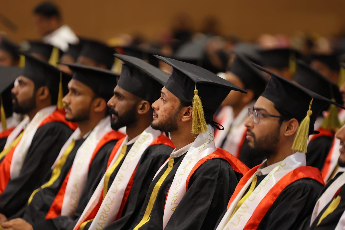 तैबा कॉलेज इंदौर का क़ाबिले-फ़ख़्र लम्हा — मौलाना एडवोकेट सना अलमुस्तफ़ा ने हासिल की वकालत की डिग्री | New India Times