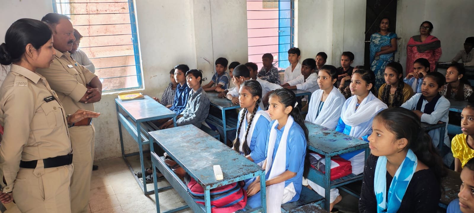 ऑपरेशन मुस्कान अभियान के तहत बुरहानपुर पुलिस द्वारा शहरी एवं ग्रामीण क्षेत्रों के विद्यालयों में जागरूकता कार्यक्रम आयोजित | New India Times