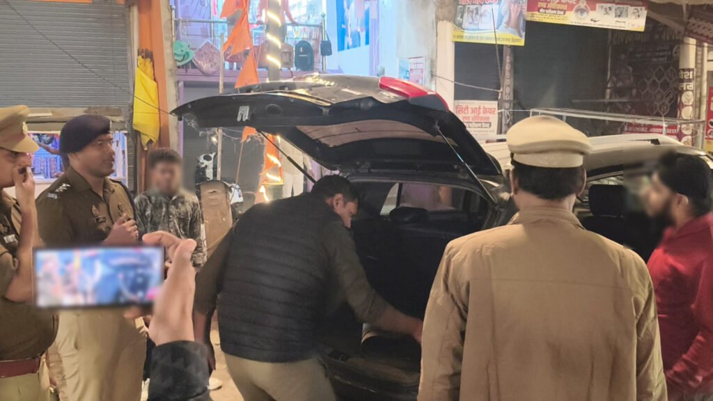 दिल्ली विस्फोट के बाद सिद्धार्थनगर में बढ़ाई गई सुरक्षा, डीएम और एसपी ने किया बर्डपुर में चेकिंग अभियान 2 दिल्ली विस्फोट के बाद सिद्धार्थनगर में बढ़ाई गई सुरक्षा, डीएम और एसपी ने किया बर्डपुर में चेकिंग अभियान | New India Times