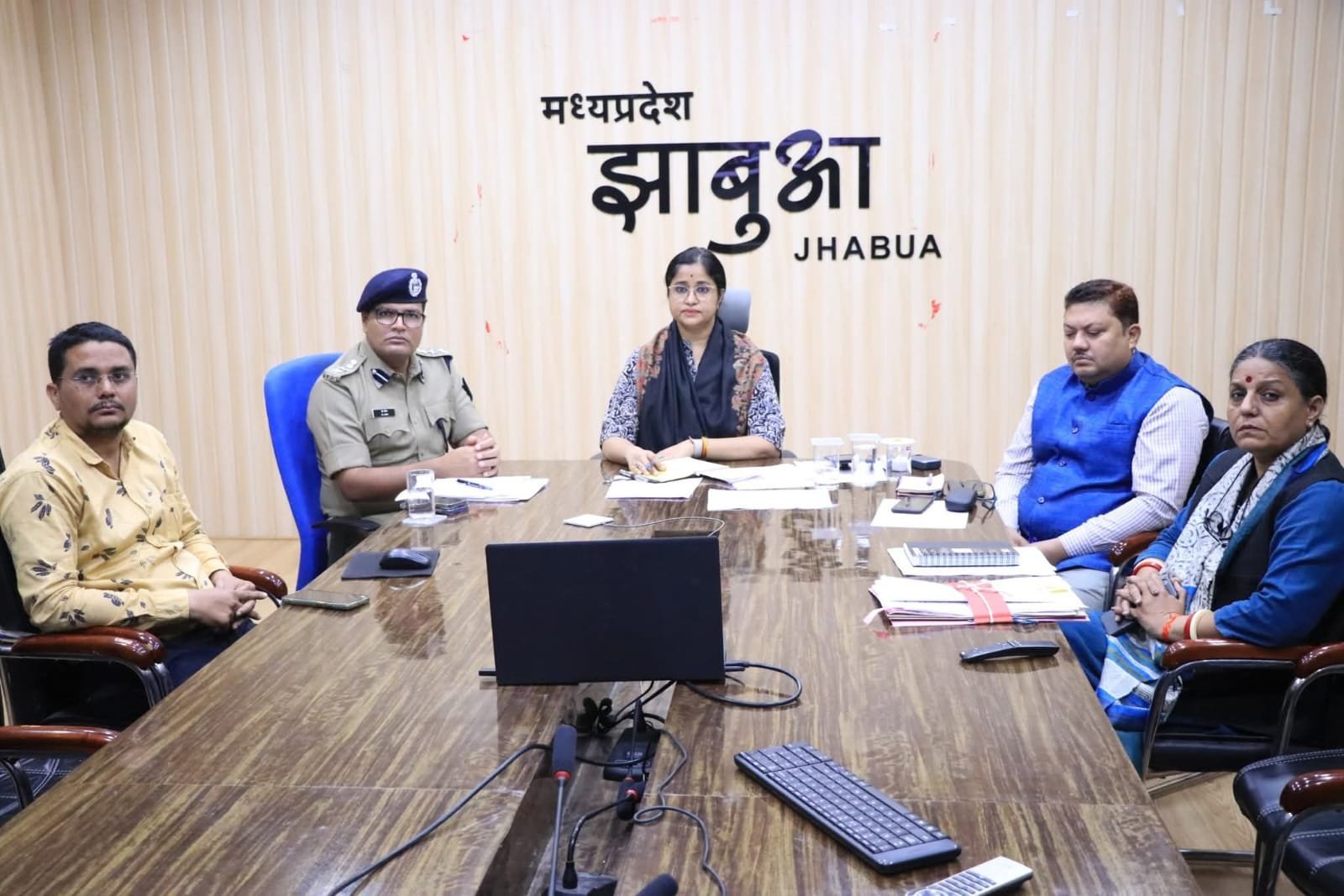 मुख्यमंत्री ने जिलों की कानून व्यवस्था व जनजातीय गौरव दिवस की तैयारियों की समीक्षा बैठक ली | New India Times