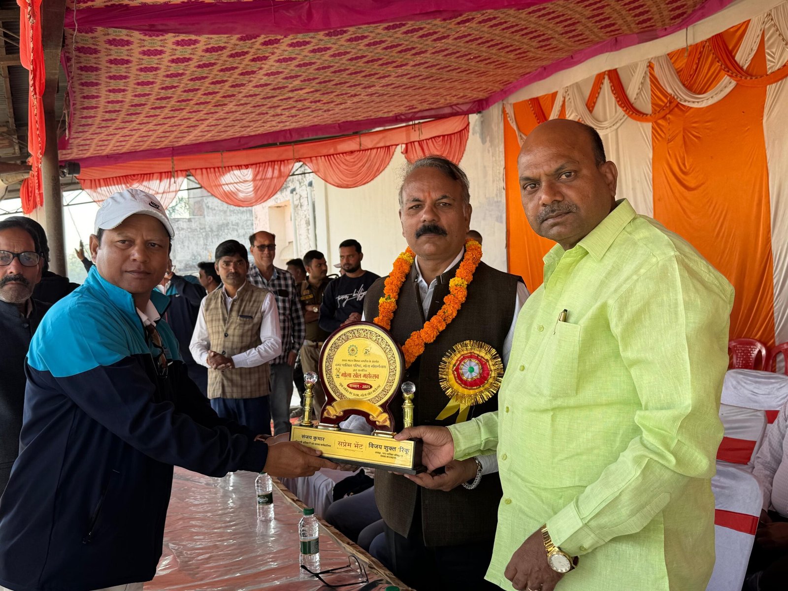 21-19, 21-19 से रंजीत-हर्षित बने बैडमिंटन चैम्पियन, गोला खेल महोत्सव में दिखा जोश और प्रतिभा का संगम | New India Times