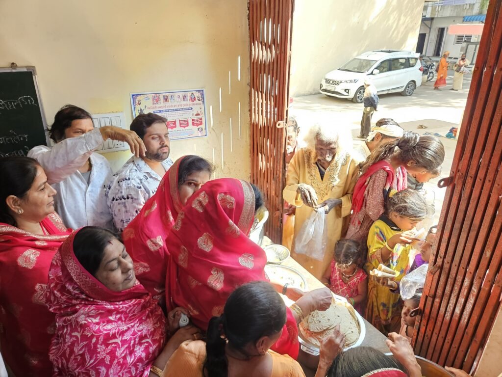 मेघनगर सेवा कार्यों के साथ हुआ पुण्य सम्राट के 90 वे जन्मोत्सव पर आयोजित महोत्सव का शुभारंभ | New India Times