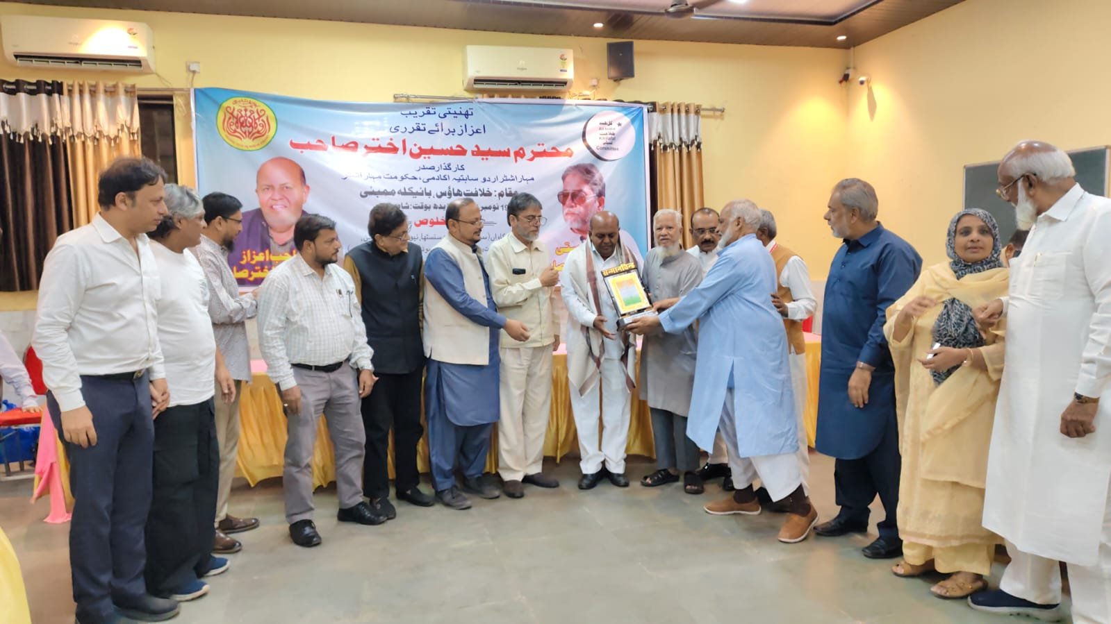 महाराष्ट्र राज्य उर्दू साहित्य अकादमी के कार्यकारी अध्यक्ष श्री सैयद हसीन अख्तर के सम्मान में ख़िलाफत हाउस मुंबई में भव्य स्वागत समारोह और परामर्श बैठक का आयोजन | New India Times