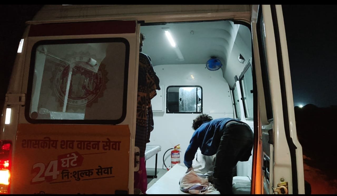 मजदूर माँ की लाचार लड़ाई: मासूम की मौत ने मेहताब ईंट भट्ठे की सच्चाई उजागर कर दी | New India Times