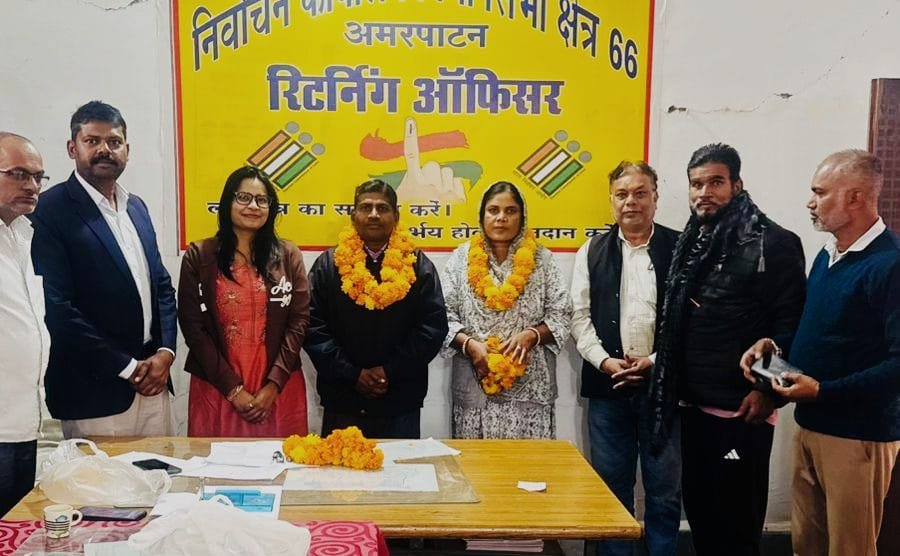 अमरपाटन के दो बीएलओ ने समय से पहले पूरा किया SIR कार्य, एसडीएम ने किया सम्मानित | New India Times