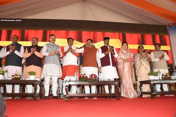 भोपाल को मिली 194 करोड़ की सौगात: कोलार में मल्टी स्पोर्ट्स स्टेडियम, सांदीपनि विद्यालय और अमृत 2.0 परियोजनाओं का लोकार्पण | New India Times