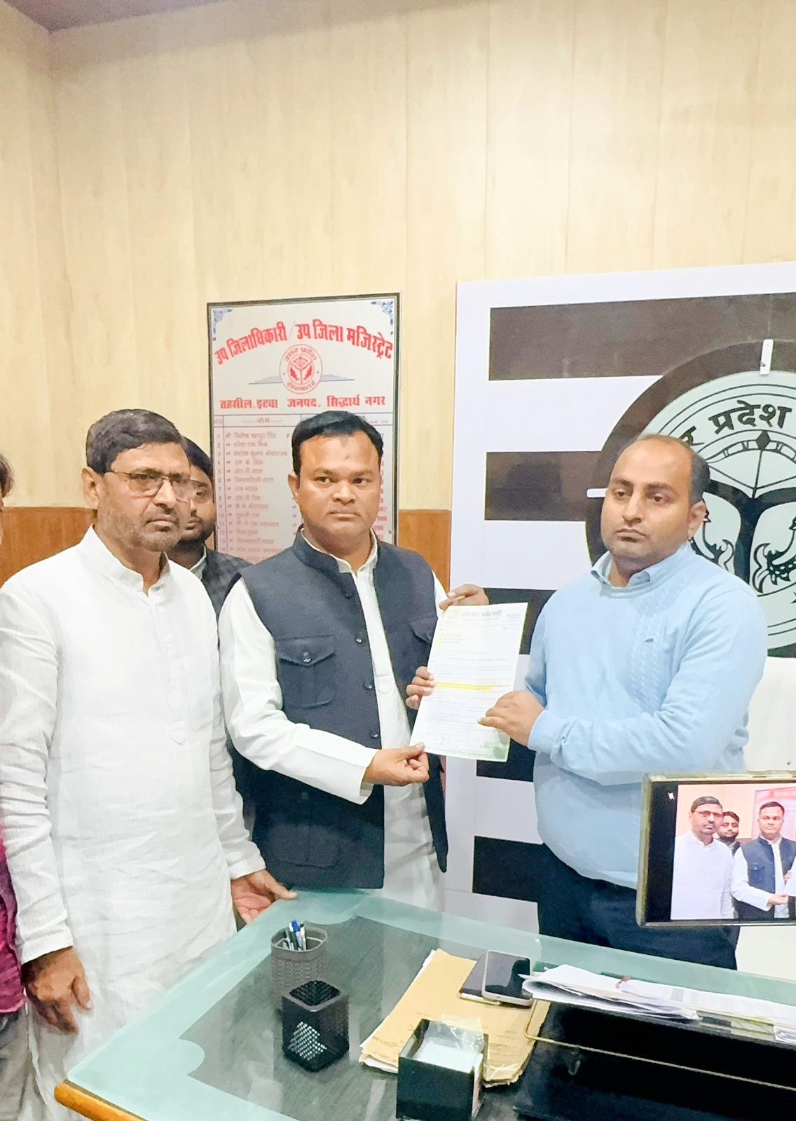 कांग्रेस कमेटी के प्रदेश सचिव ने 2003 मतदाता सूची की ऑनलाइन मैपिंग में अनियमितताओं पर SDM इटवा को सौंपा शिकायती पत्र | New India Times