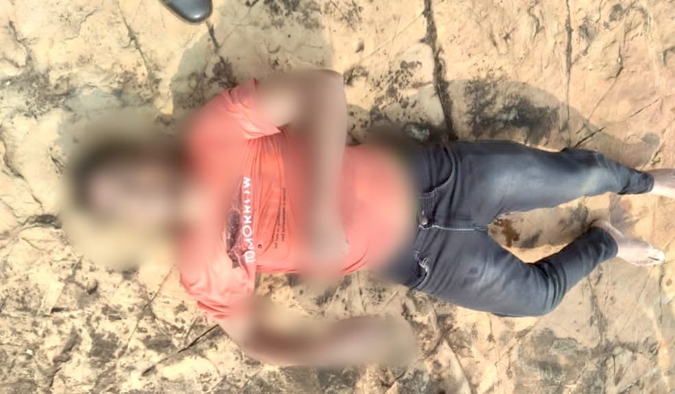 लोहा पुल के पास नदी में मिला युवक का शव, पुलिस ने मर्ग कायम कर शुरू की जांच | New India Times