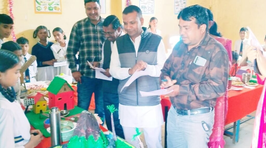 ज्ञान ज्योति विद्या मंदिर में विज्ञान मेला एवं हस्तकला/पाक कला प्रदर्शनी का भव्य आयोजन 2 ज्ञान ज्योति विद्या मंदिर में विज्ञान मेला एवं हस्तकला/पाक कला प्रदर्शनी का भव्य आयोजन | New India Times