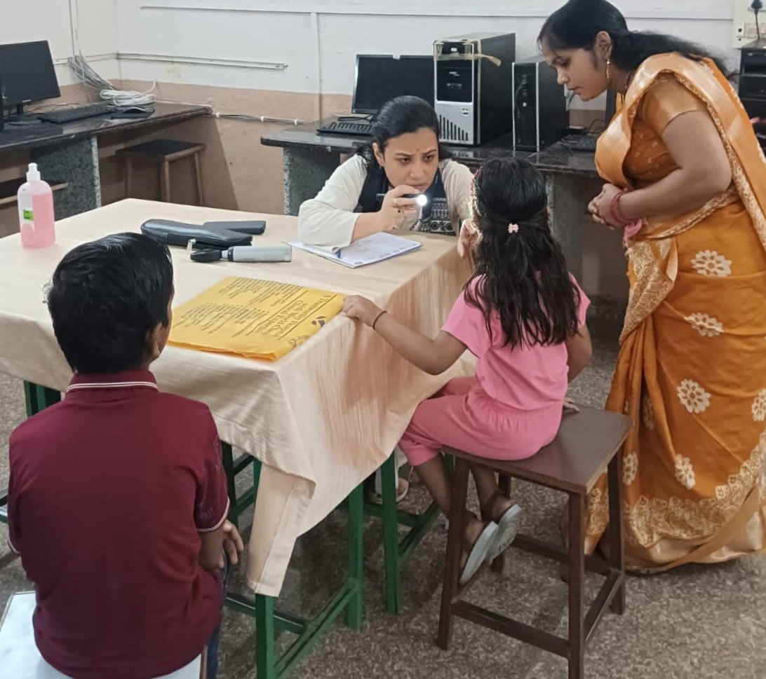 बुरहानपुर पब्लिक स्कूल,(BPS) न्यू इंदिरा कॉलोनी में आल इज़ वेल हॉस्पिटल बुरहानपुर की ओर से आयोजित हुआ स्वास्थ्य शिविर | New India Times