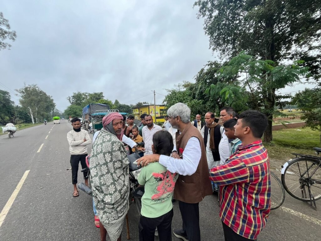 मृत भेड़ों का अविलंब मुआवज़ा जारी करे प्रशासन: मणेंद्र मिश्रा | New India Times