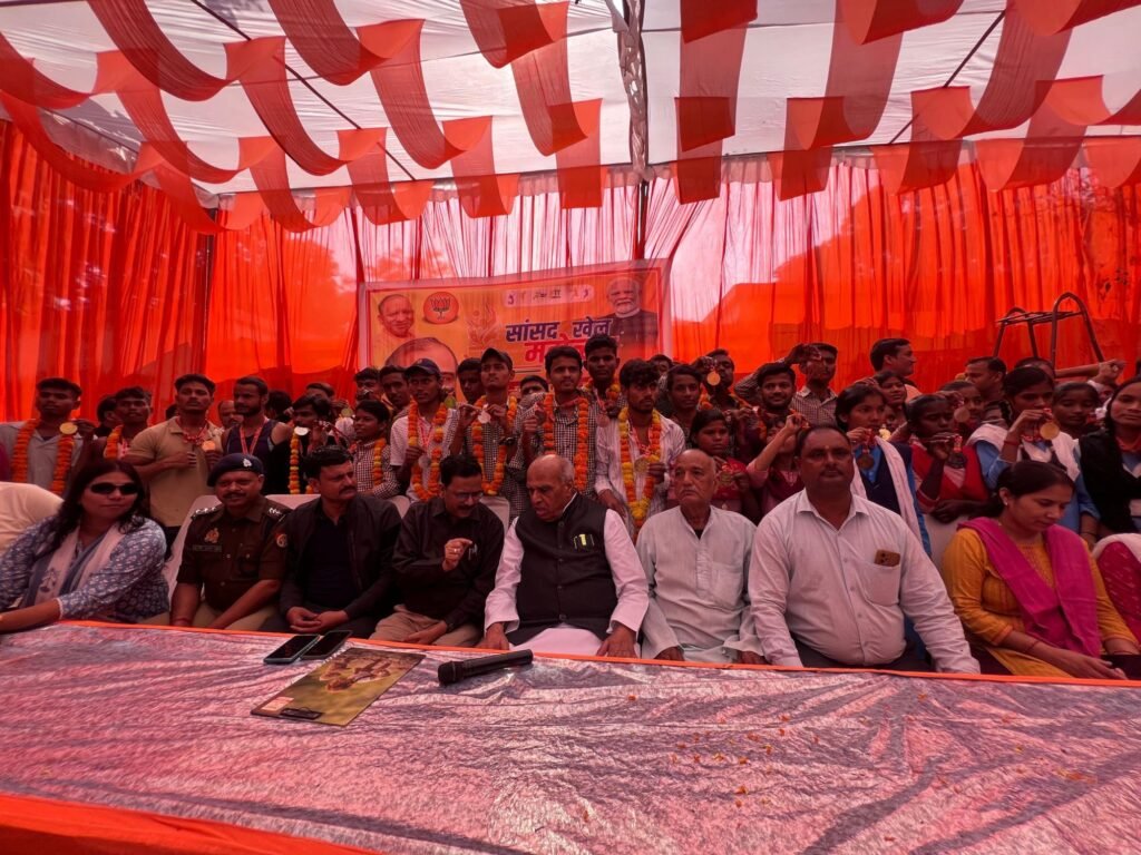 सांसद खेल महोत्सव के अंतर्गत डुमरियागंज में मैराथन दौड़ का भव्य आयोजन सम्पन्न | New India Times