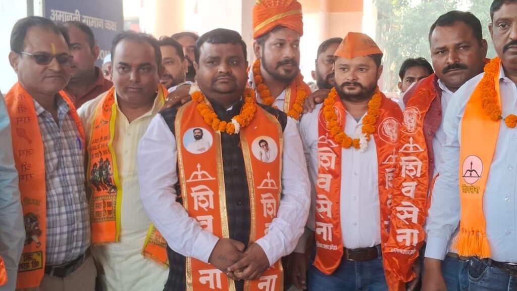 शिवसेना शिंदे गुट ने निकाली भव्य रैली, 2027 चुनाव में भागीदारी का किया ऐलान | New India Times
