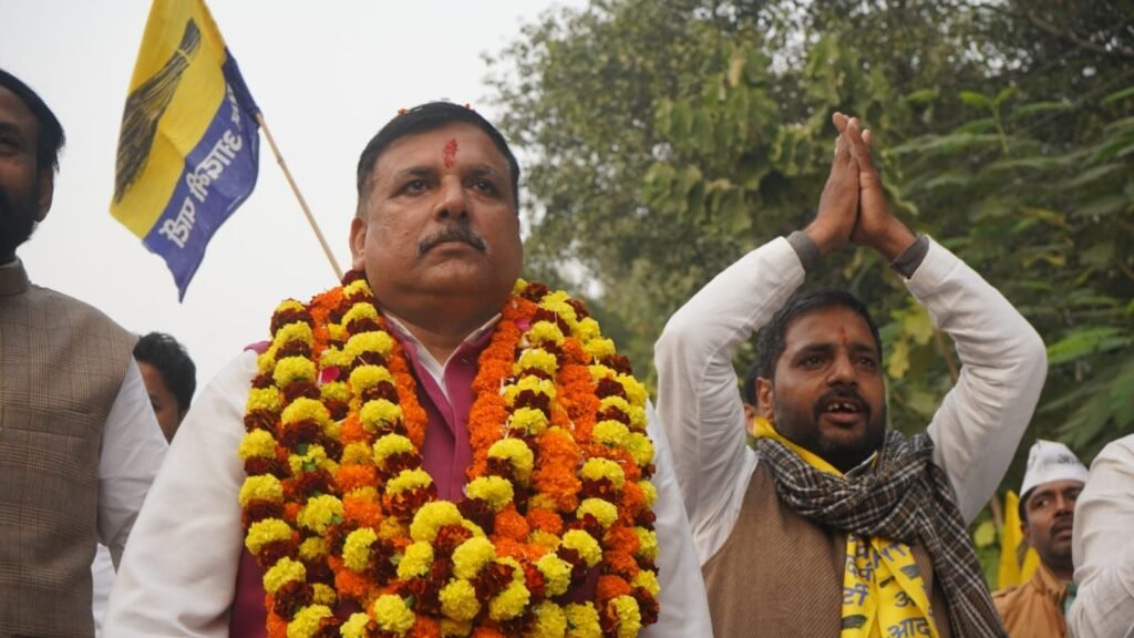 प्रयागराज में आम आदमी पार्टी की पदयात्रा में युवाओं का उमड़ा सैलाब; ‘रोज़गार दो, सामाजिक न्याय दो’ के नारों से गूँजा शहर 2 प्रयागराज में आम आदमी पार्टी की पदयात्रा में युवाओं का उमड़ा सैलाब; ‘रोज़गार दो, सामाजिक न्याय दो’ के नारों से गूँजा शहर | New India Times