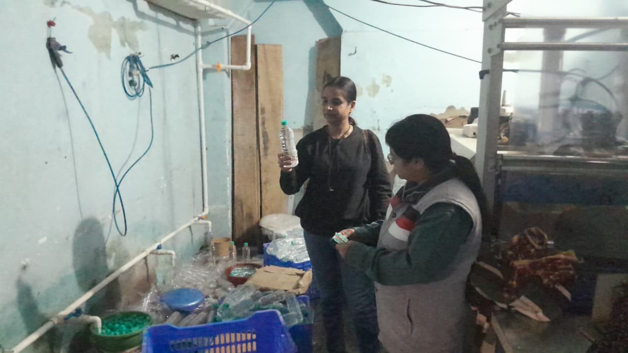 भिंड में अवैध पानी फैक्ट्री पर खाद्य सुरक्षा विभाग की बड़ी कार्रवाई, फैक्ट्री सील | New India Times