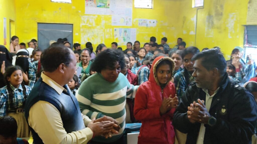 रायसेन: सीएम राइज़-2 स्कूल में प्रेरणा और कौमी एकता का अनूठा संगम, जूनियर अन्नू कपूर ने दिया देशभक्ति का संदेश 2 रायसेन: सीएम राइज़-2 स्कूल में प्रेरणा और कौमी एकता का अनूठा संगम, जूनियर अन्नू कपूर ने दिया देशभक्ति का संदेश | New India Times