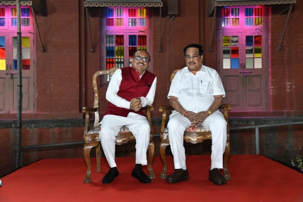 गुजरात की सूरत सिटी स्थित चौक बाज़ार क़िले का राष्ट्रीय महापौर परिषद के सभी सदस्य और 12 राज्यों से आए महापौरों ने किया भ्रमण | New India Times