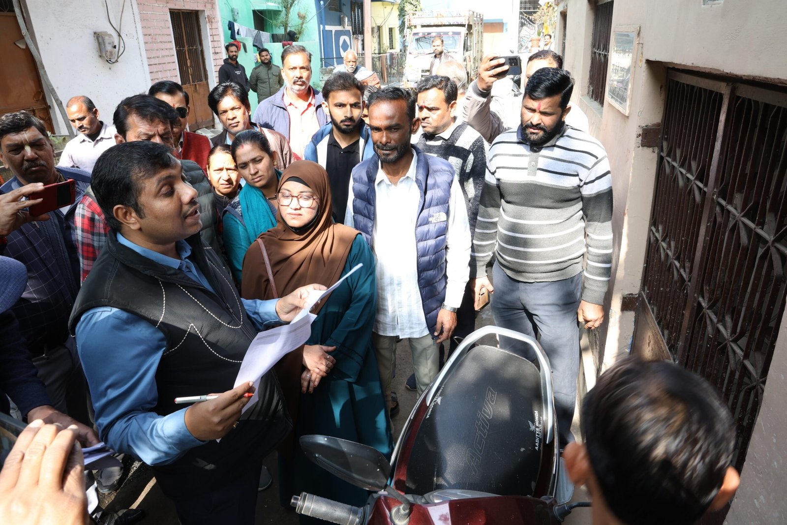 भोपाल में मतदाता सूची SIR कार्य की कलेक्टर कौशलेंद्र विक्रम सिंह ने की सख्त निगरानी, लापरवाही पर कार्रवाई | New India Times