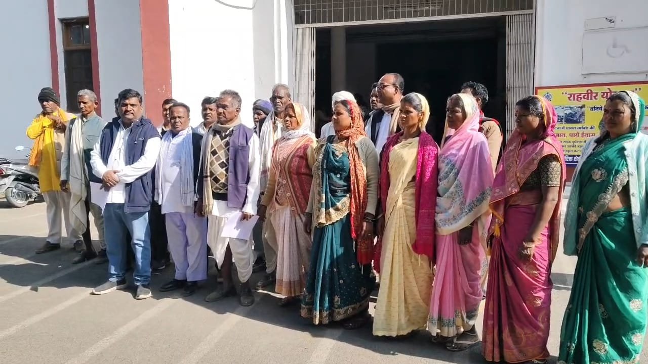 मोहली माता माल में पंचायत भवन निर्माण की मांग, अनावश्यक आपत्तियों से कार्य रुका—जनसुनवाई में ग्रामीणों ने सौंपा आवेदन | New India Times