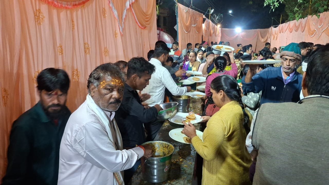 बुरहानपुर में पहली खाटू श्याम बाबा प्रतिमा की प्राण-प्रतिष्ठा, कलश यात्रा व विशाल भंडारे का भव्य आयोजन | New India Times