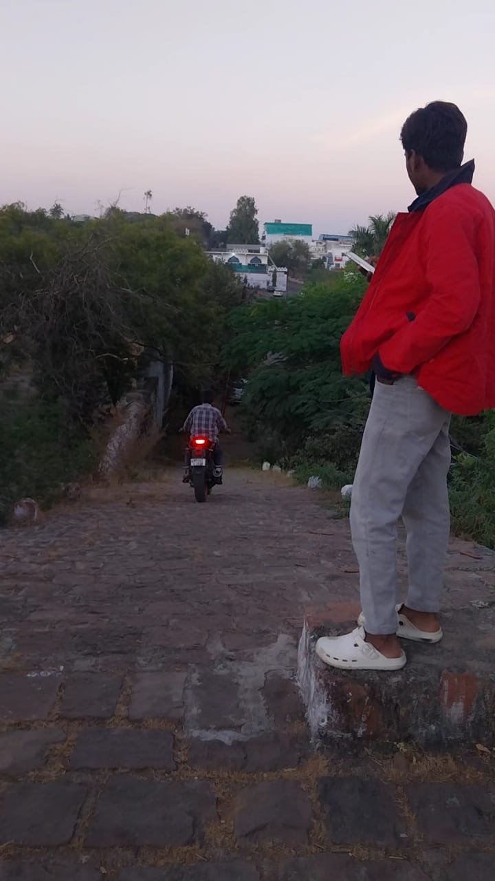 ईदगाह के ऐतिहासिक बुर्ज की सुरक्षा पर सवाल, निरीक्षण के बाद भी नहीं शुरू हुआ संरक्षण कार्य | New India Times