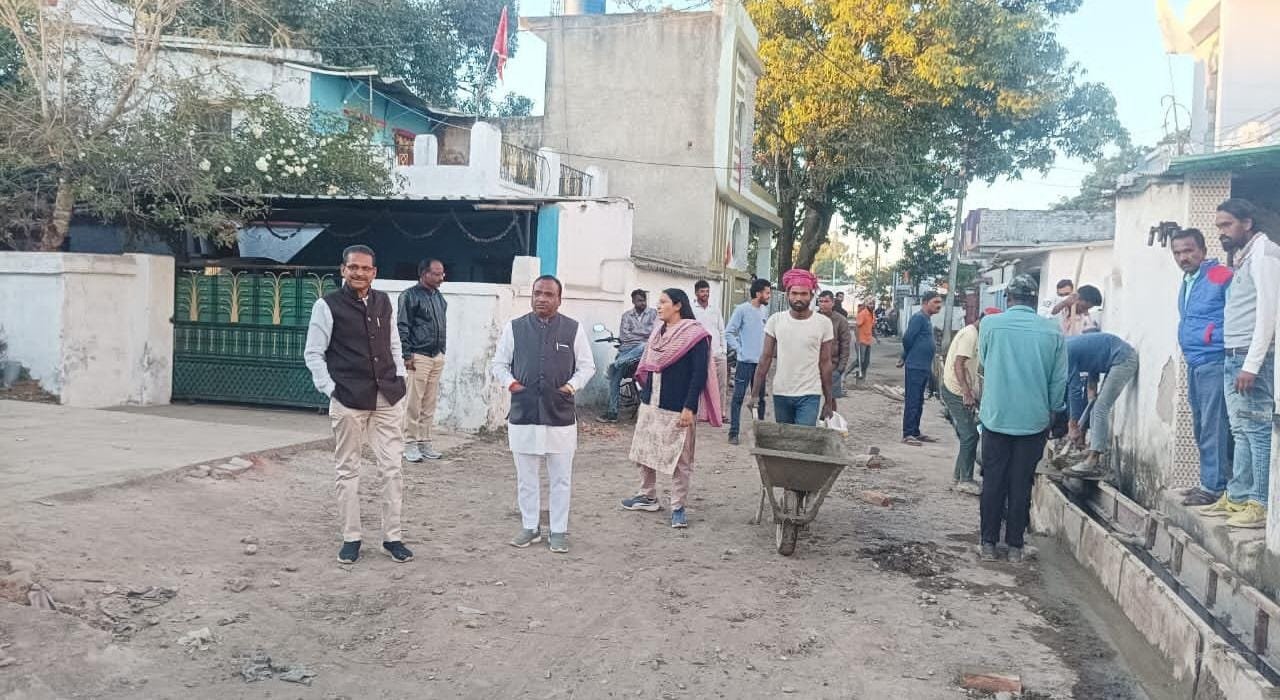 नगर पालिका परिषद ने किया निर्माण कार्यों का निरीक्षण, गुणवत्ता सुधार व समय-सीमा में पूर्णता के निर्देश 1 नगर पालिका परिषद ने किया निर्माण कार्यों का निरीक्षण, गुणवत्ता सुधार व समय-सीमा में पूर्णता के निर्देश | New India Times