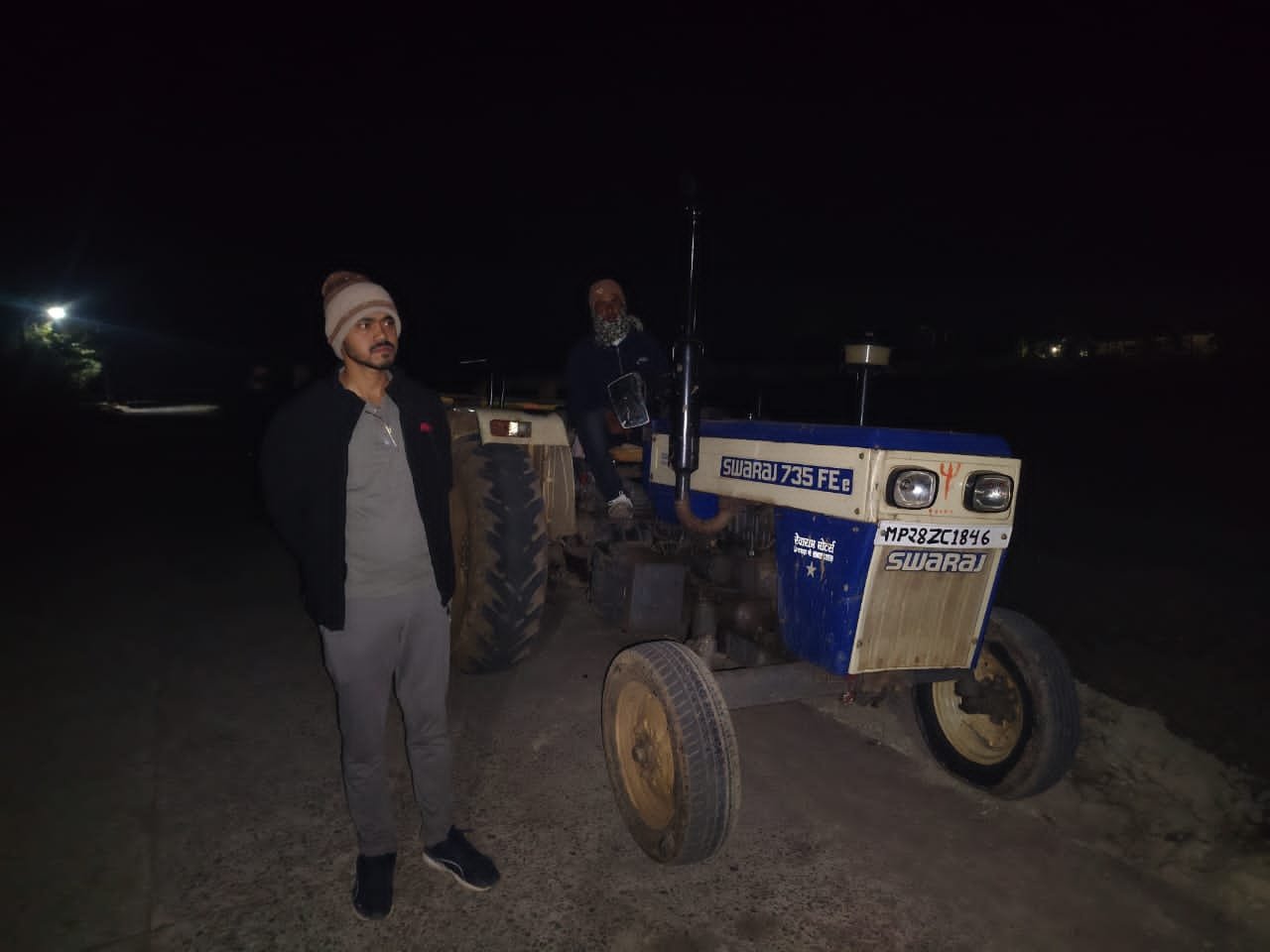 रात के अंधेरे में अवैध रेत परिवहन पर प्रशासन की कार्रवाई, ट्रैक्टर-ट्रॉली जब्त 1 रात के अंधेरे में अवैध रेत परिवहन पर प्रशासन की कार्रवाई, ट्रैक्टर-ट्रॉली जब्त | New India Times