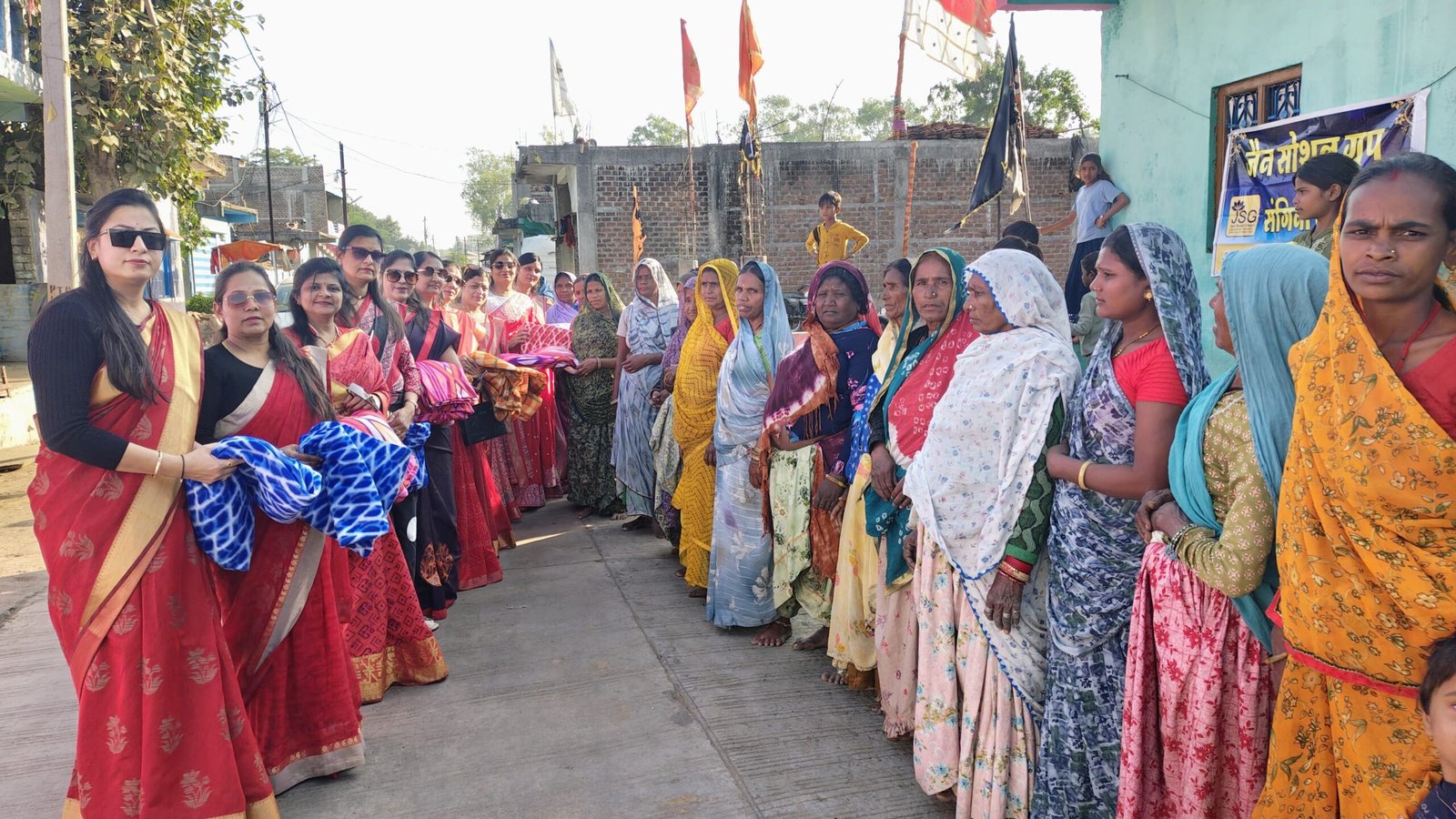 जैन सोशल ग्रुप संगिनी मैत्री ने गरीबों में निःशुल्क कम्बल वितरण कर मानव सेवा का संदेश दिया | New India Times
