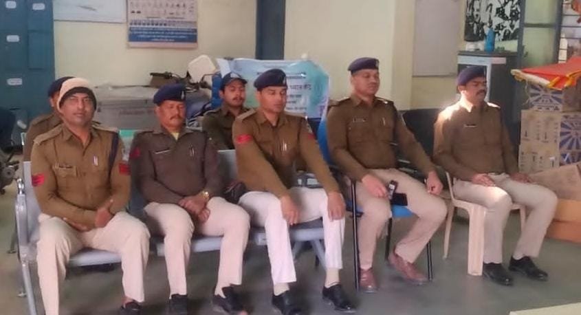 दमुआ थाना परिसर में तनाव मुक्ति एवं ध्यान केंद्र का आयोजन, “हर दिल ध्यान – हर दिन ध्यान” का दिया गया संदेश 2 दमुआ थाना परिसर में तनाव मुक्ति एवं ध्यान केंद्र का आयोजन, “हर दिल ध्यान – हर दिन ध्यान” का दिया गया संदेश | New India Times