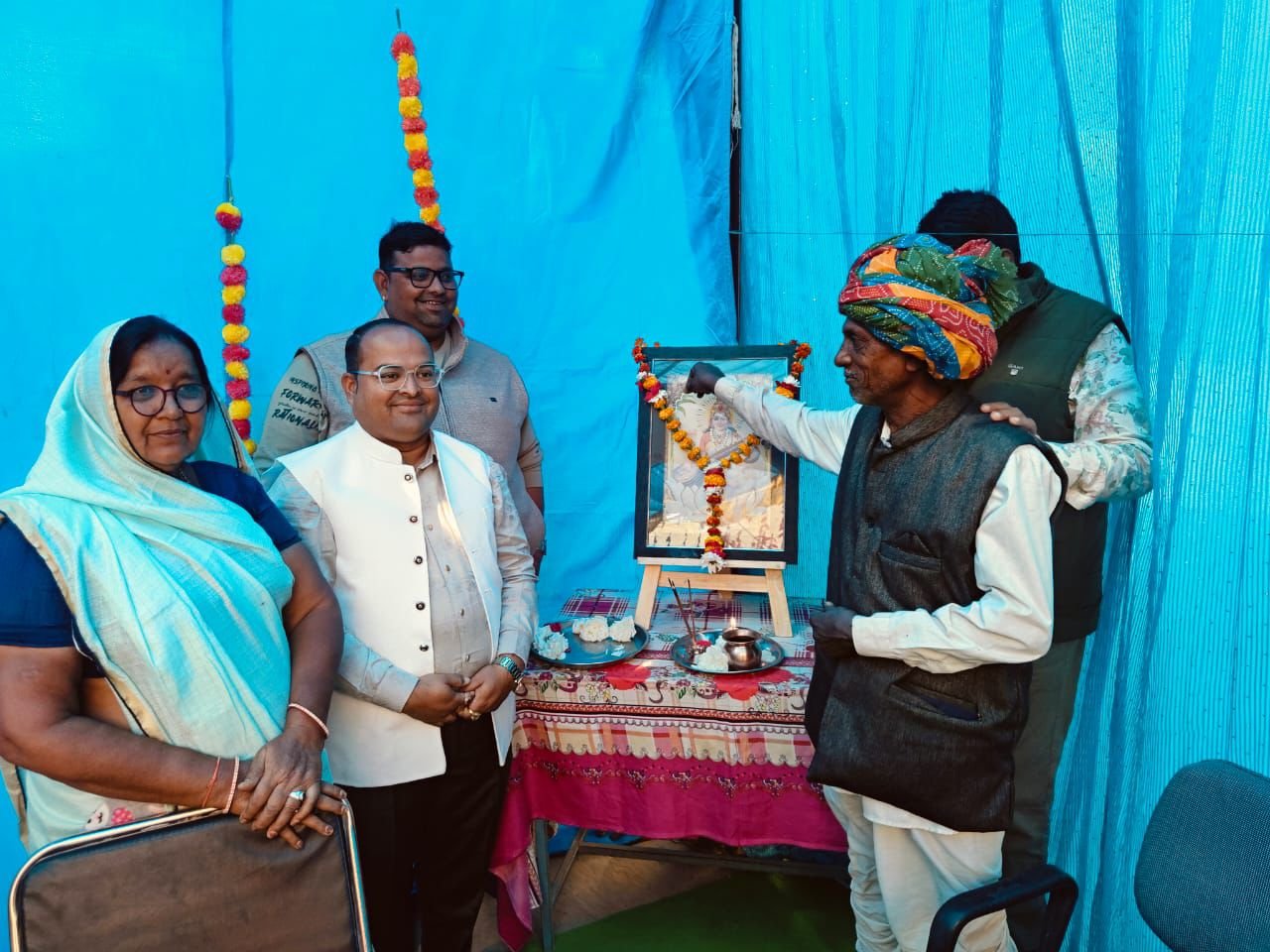 पीएम श्री विद्यालय झकनावदा में स्नेह सम्मेलन का भव्य शुभारंभ, शपथ समारोह और खेल गतिविधियों का आयोजन 1 पीएम श्री विद्यालय झकनावदा में स्नेह सम्मेलन का भव्य शुभारंभ, शपथ समारोह और खेल गतिविधियों का आयोजन | New India Times