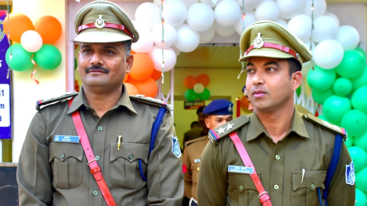 जुन्नारदेव पुलिस की तत्परता से नवेगांव की महिला को मिला सोने-चांदी के आभूषणों से भरा खोया पर्स वापस | New India Times