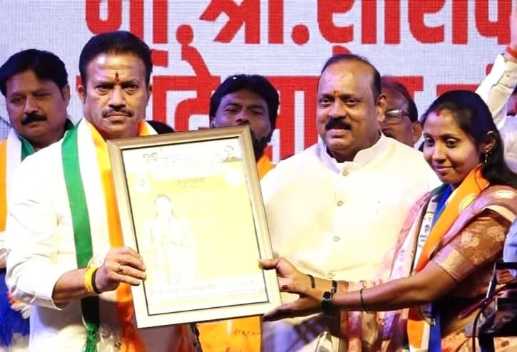 आपस में लड़े फ़िर साथ आए शिवसेना बीजेपी : नासिक में जमकर हंगामा | New India Times