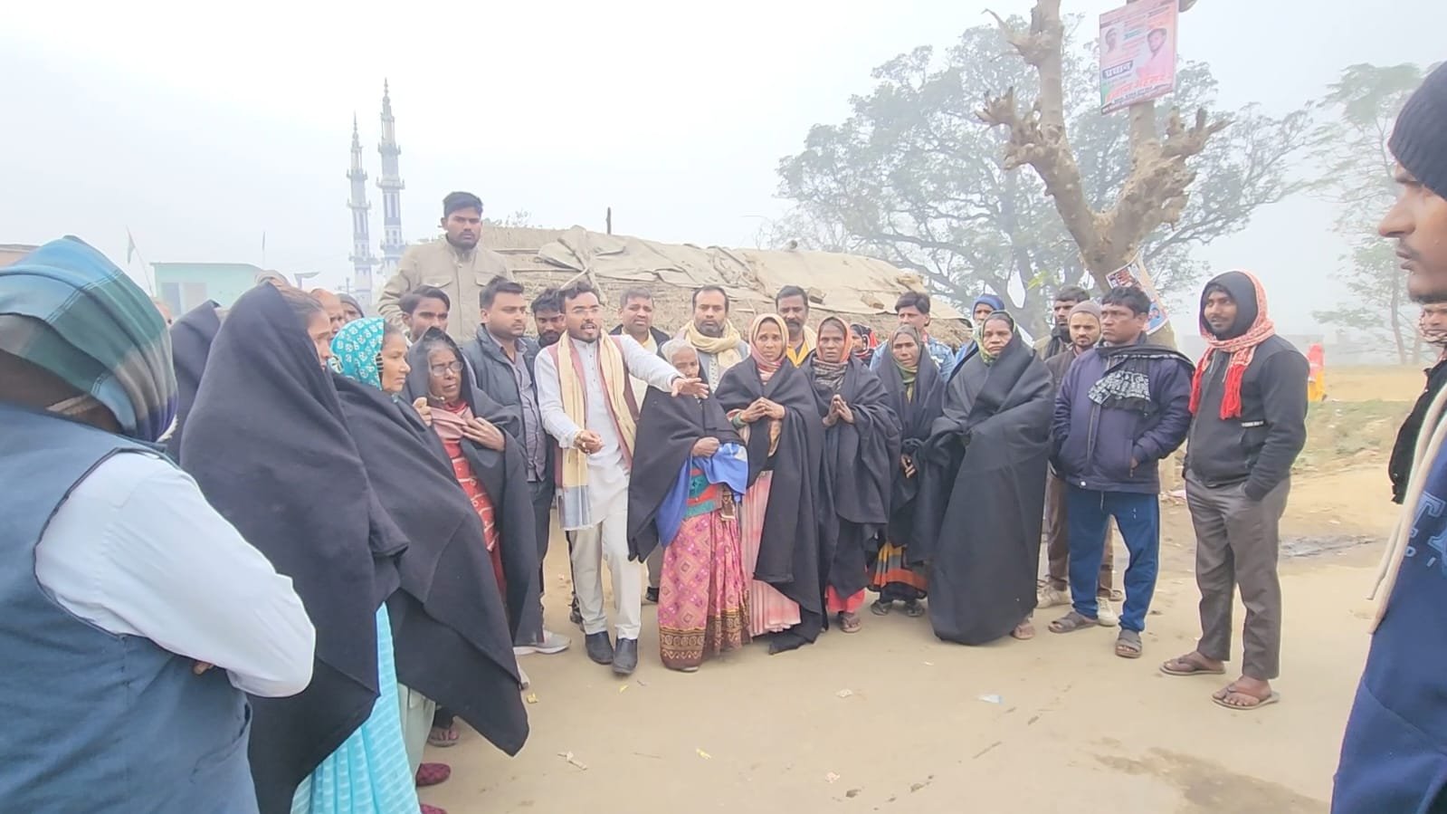 गरीबों के लिए उम्मीद की किरण बनी ‘गरीब कल्याण संस्था’, जरूरतमंदों को बांटे निःशुल्क कंबल 1 गरीबों के लिए उम्मीद की किरण बनी ‘गरीब कल्याण संस्था’, जरूरतमंदों को बांटे निःशुल्क कंबल | New India Times