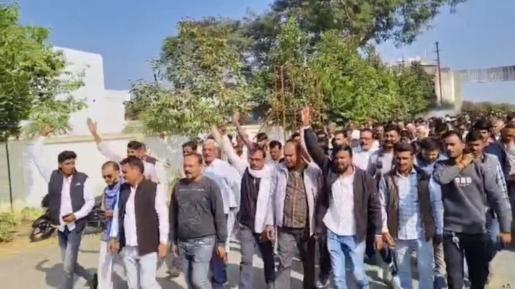 सोशल मीडिया पर अभद्र टिप्पणी के विरोध में कुर्मी समाज का आक्रोश, SDM को सौंपा ज्ञापन | New India Times