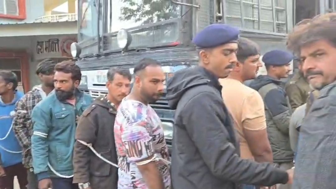 चार मामलों में फरार 34 आरोपी चिन्हित, कोर्ट ने जारी किए स्थायी वारंट | New India Times